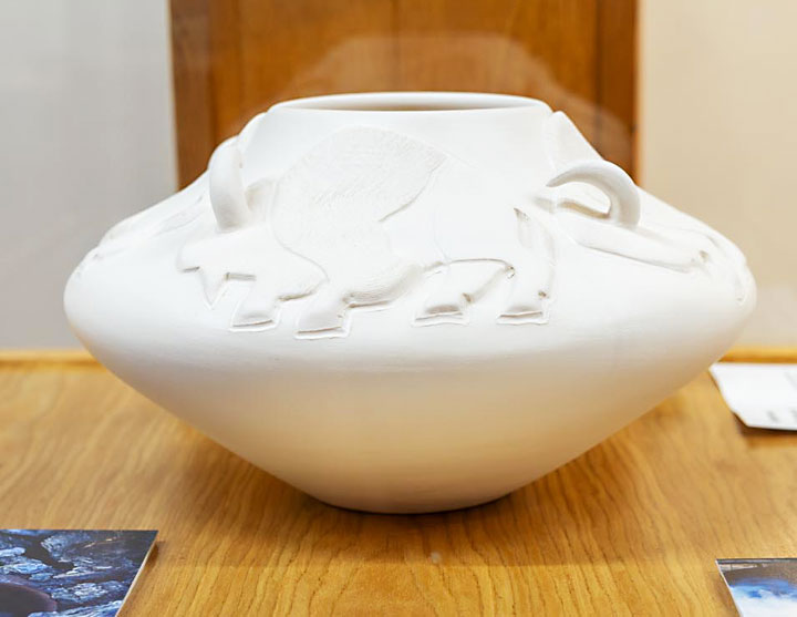 Bison in Modern Artwork<br />
